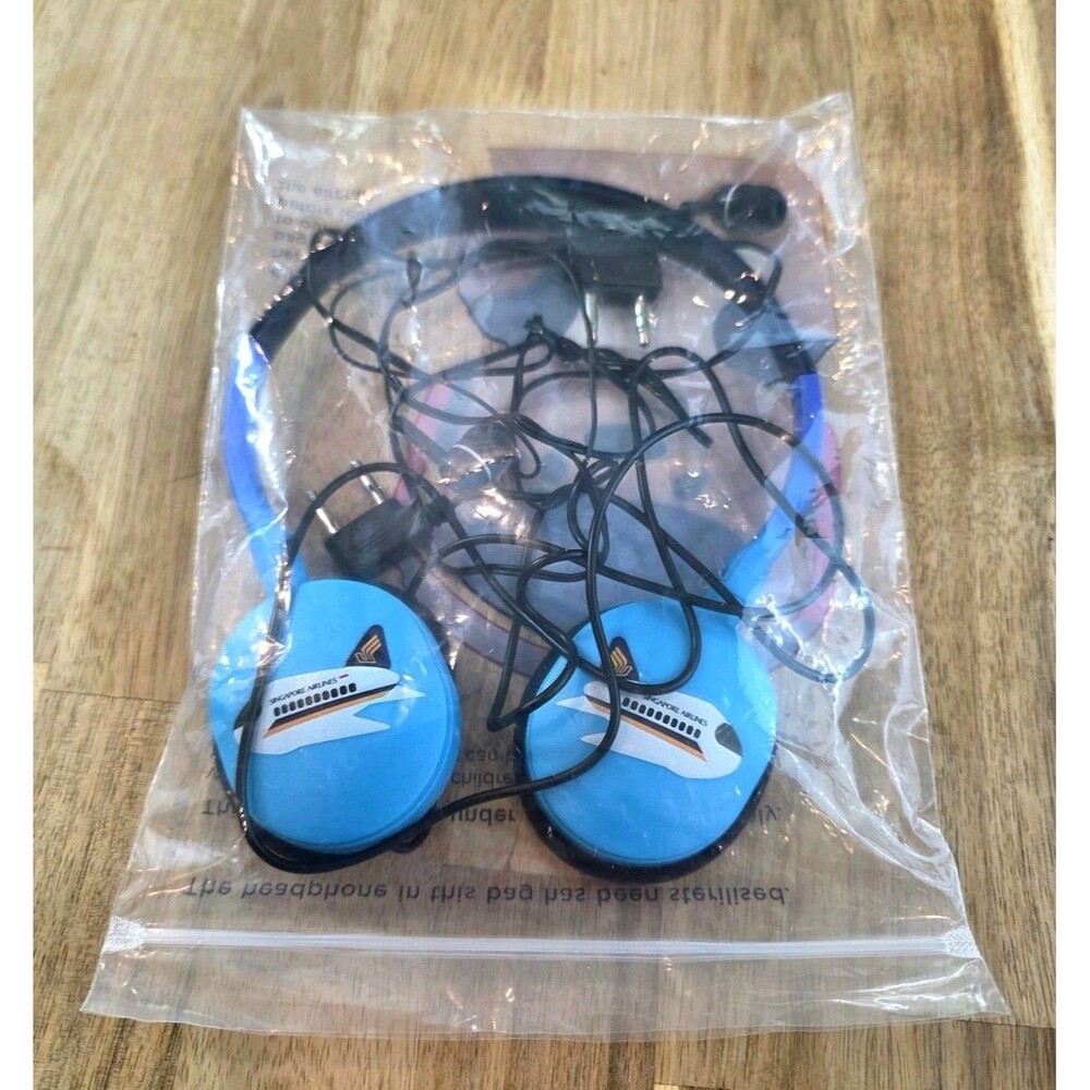 Singapore Airlines Dual-Prong Airline Kids Headphone Adaptor